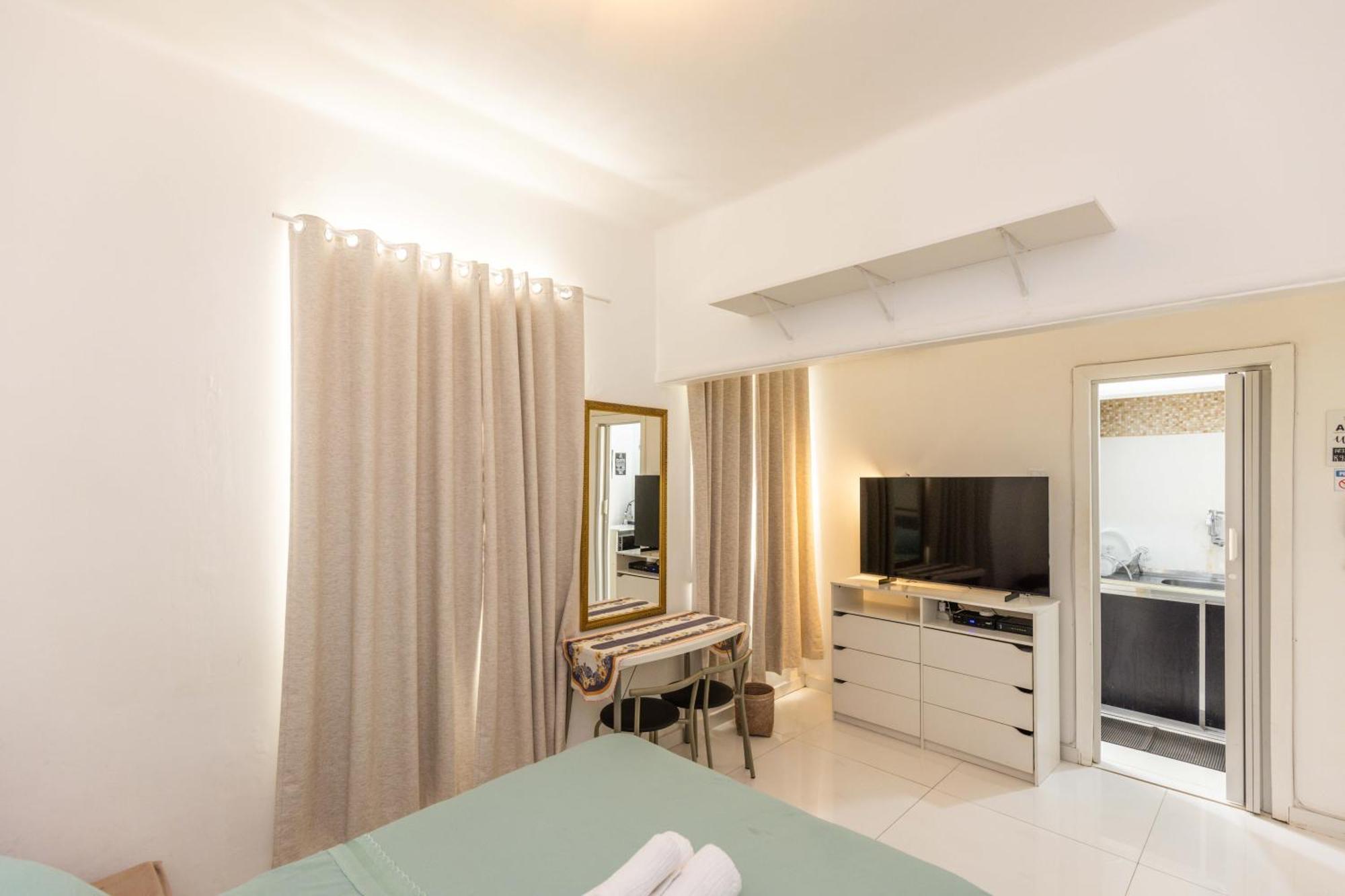 Studio's Edificio Leblon Apartment