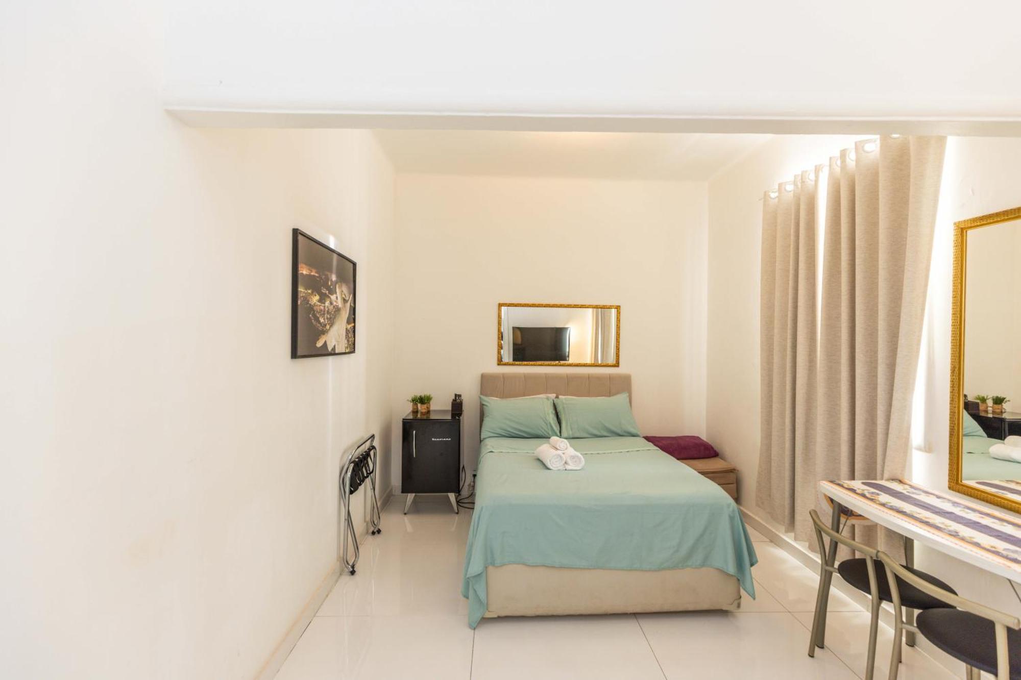 Apartment Studio's Edificio Leblon *