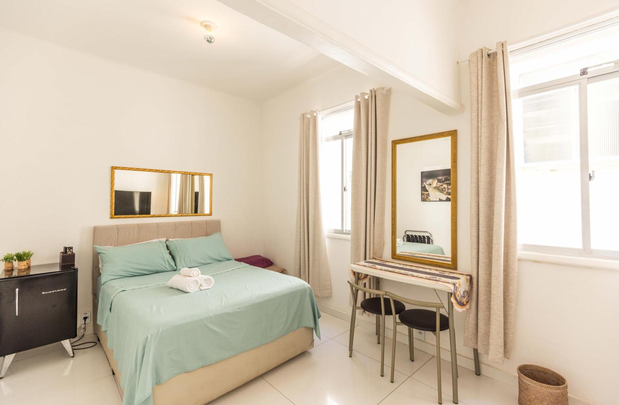 Studio's Edificio Leblon Apartment
